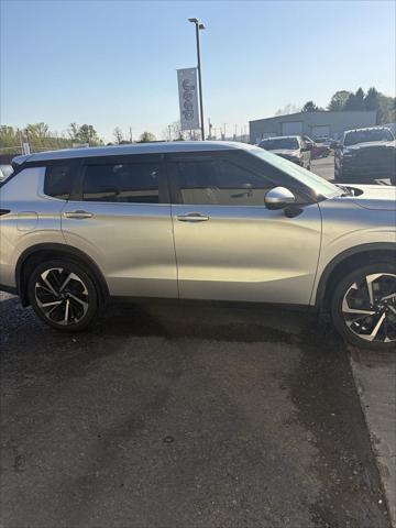 2022 Mitsubishi Outlander ES 2.5 S-AWC 2022 Mitsubishi Outlander ES 2.5 S-AWC