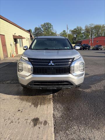 2022 Mitsubishi Outlander ES 2.5 S-AWC 2022 Mitsubishi Outlander ES 2.5 S-AWC