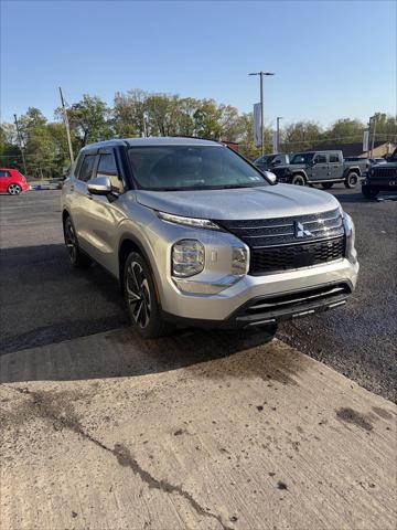 2022 Mitsubishi Outlander ES 2.5 S-AWC 2022 Mitsubishi Outlander ES 2.5 S-AWC