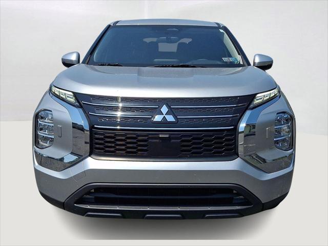 2022 Mitsubishi Outlander ES 2.5 S-AWC 2022 Mitsubishi Outlander ES 2.5 S-AWC