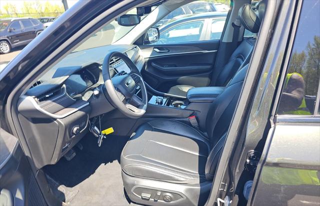 2023 Jeep Grand Cherokee L Limited 4x4 2023 Jeep Grand Cherokee L Limited 4x4