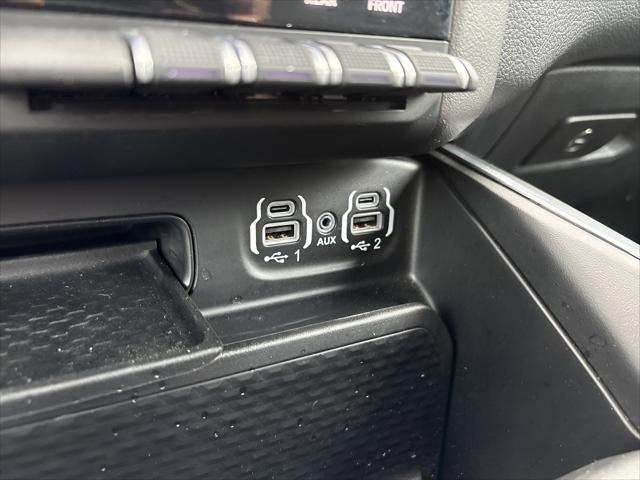 2022 Ram 1500 Big Horn Crew Cab 4x4 5'7" Box