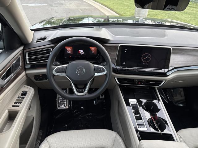 2024 Volkswagen Atlas 2.0T SEL Premium R-Line