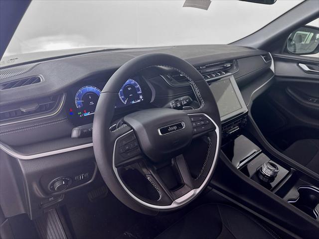 2025 Jeep Grand Cherokee Laredo X 4x4