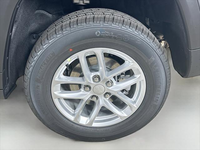 2025 Jeep Grand Cherokee Laredo X 4x4