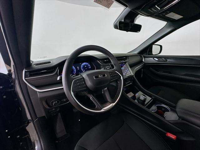 2025 Jeep Grand Cherokee L Laredo X 4x4