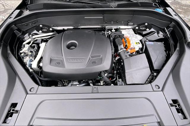 2026 Volvo XC90 Plug-In Hybrid Ultra, T8 AWD, Electric/Gasoline, Bright, 6 Seats