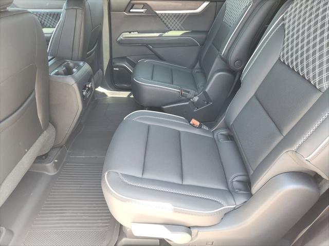 2026 GMC Acadia Denali FWD