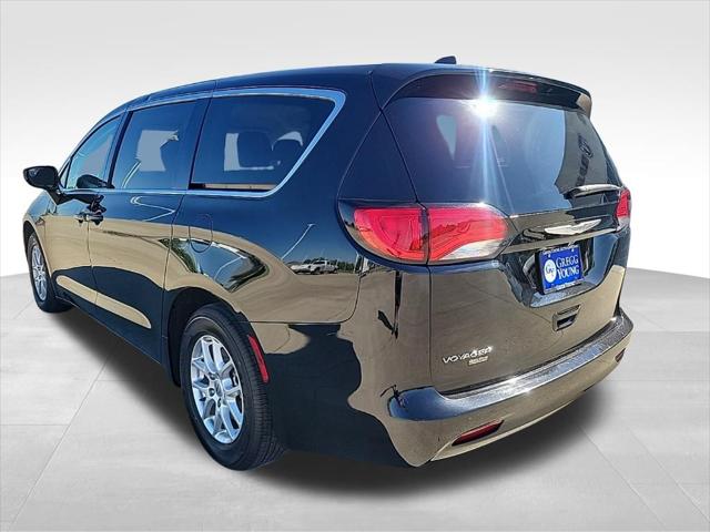 2024 Chrysler Voyager LX