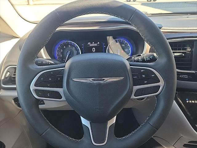 2024 Chrysler Voyager LX