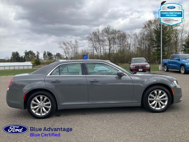 2017 Chrysler 300 Limited AWD
