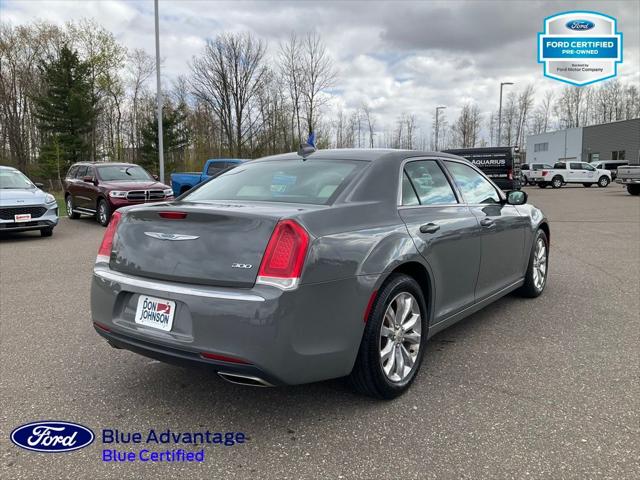 2017 Chrysler 300 Limited AWD