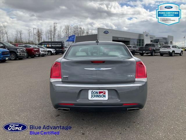 2017 Chrysler 300 Limited AWD