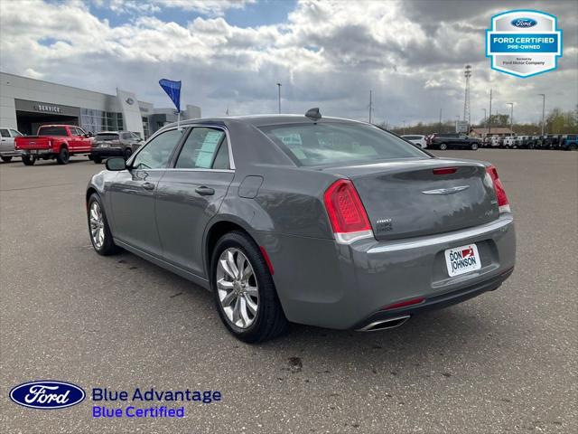 2017 Chrysler 300 Limited AWD