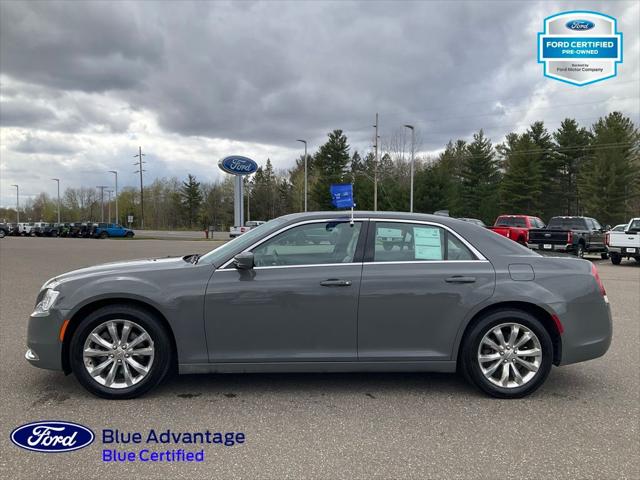 2017 Chrysler 300 Limited AWD
