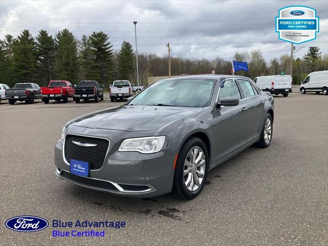 2017 Chrysler 300 Limited AWD