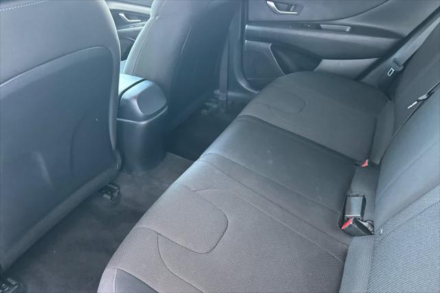 2022 Hyundai Elantra SE