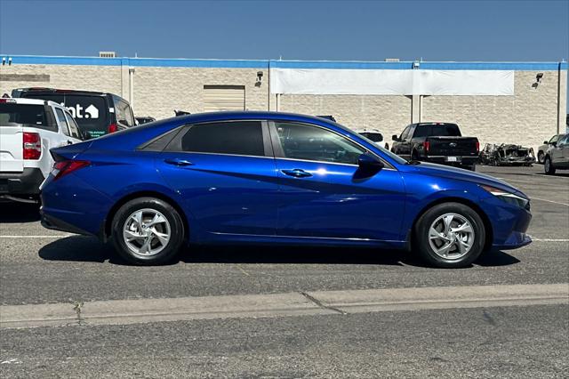 2022 Hyundai Elantra SE