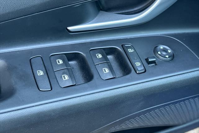 2022 Hyundai Elantra SE