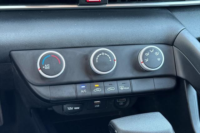 2022 Hyundai Elantra SE