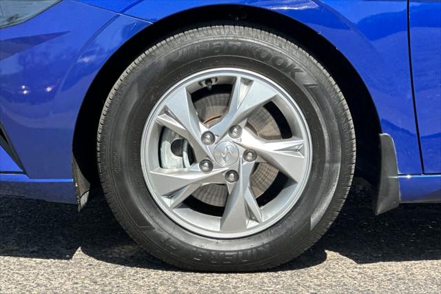 2022 Hyundai Elantra SE