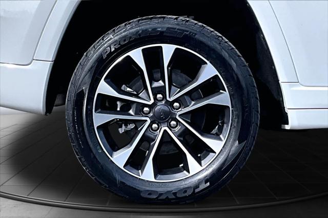 2022 Jeep Grand Cherokee Overland 4x4