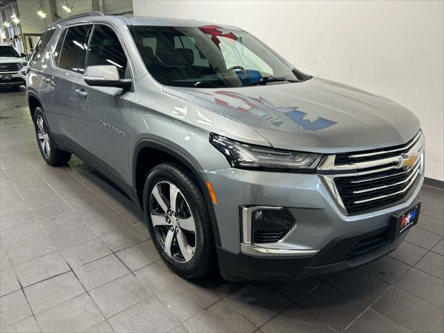 2023 Chevrolet Traverse AWD LT Leather