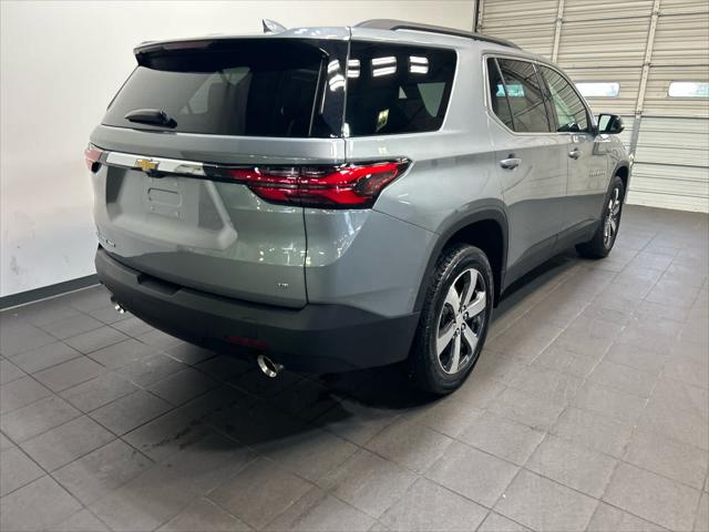2023 Chevrolet Traverse AWD LT Leather