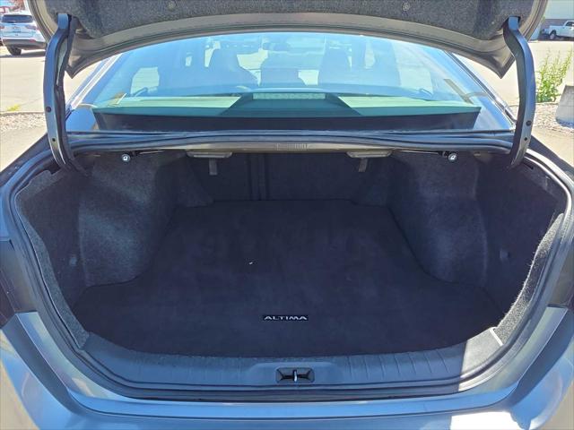 2023 Nissan Altima SL FWD