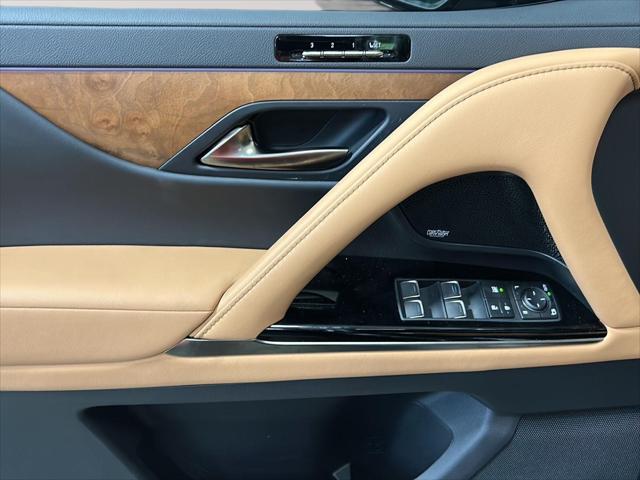 2025 Lexus LX Luxury