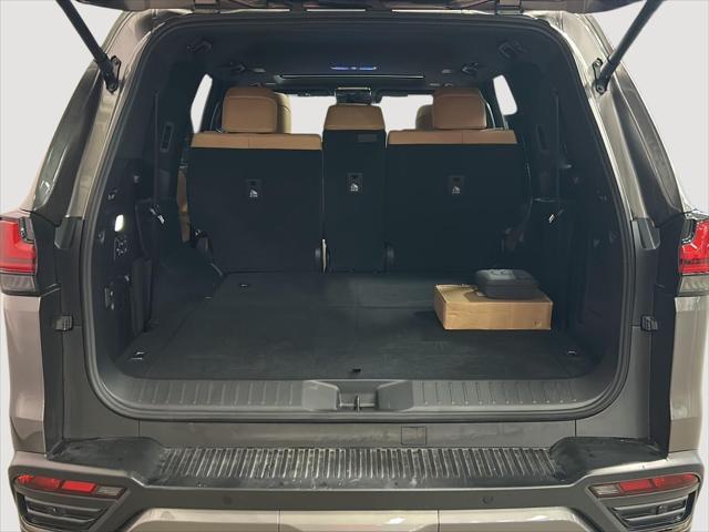 2025 Lexus LX Luxury