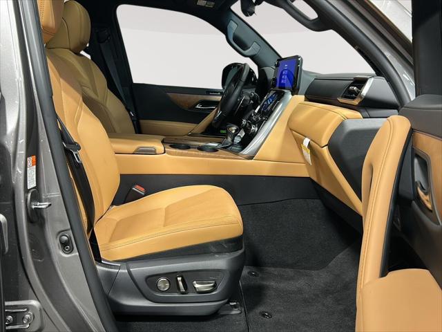 2025 Lexus LX Luxury