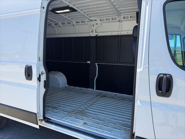 2025 Ram ProMaster 2500 Cargo Van Tradesman High Roof 159" WB w/Pass Seat
