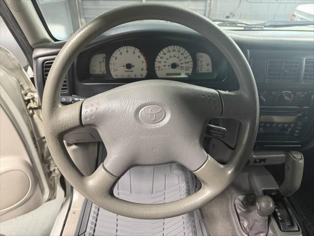 2002 Toyota Tacoma Base V6