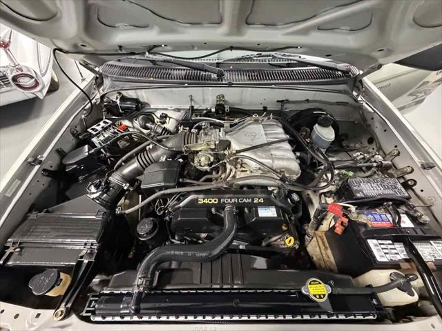 2002 Toyota Tacoma Base V6