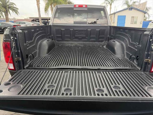 2019 Ram 1500 Classic SLT Crew Cab 4x2 6'4" Box