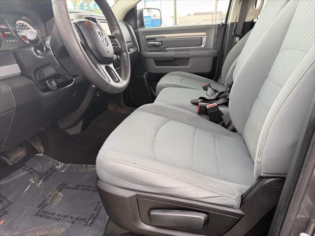 2019 Ram 1500 Classic SLT Crew Cab 4x2 6'4" Box