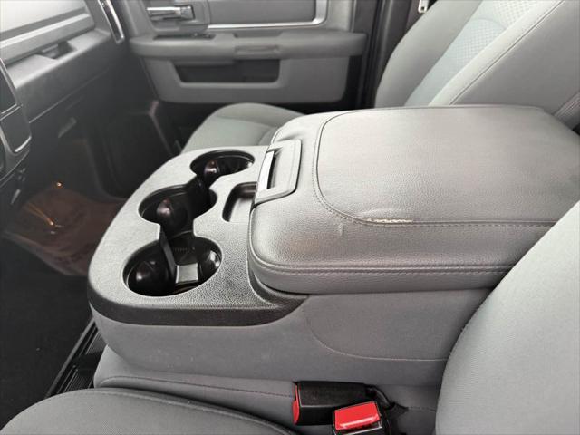 2019 Ram 1500 Classic SLT Crew Cab 4x2 6'4" Box