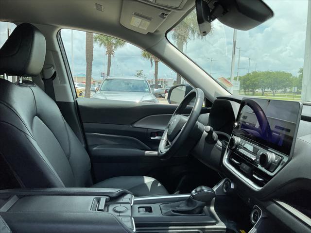 2025 Toyota Grand Highlander LE