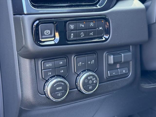 2026 GMC Yukon XL 4WD AT4