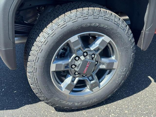 2026 GMC Sierra 2500HD Crew Cab, Standard Bed, SLT, 4WD