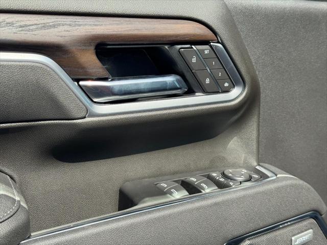 2026 GMC Sierra 2500HD Crew Cab, Standard Bed, SLT, 4WD