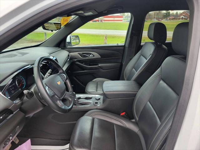 2023 Chevrolet Traverse AWD LT Leather