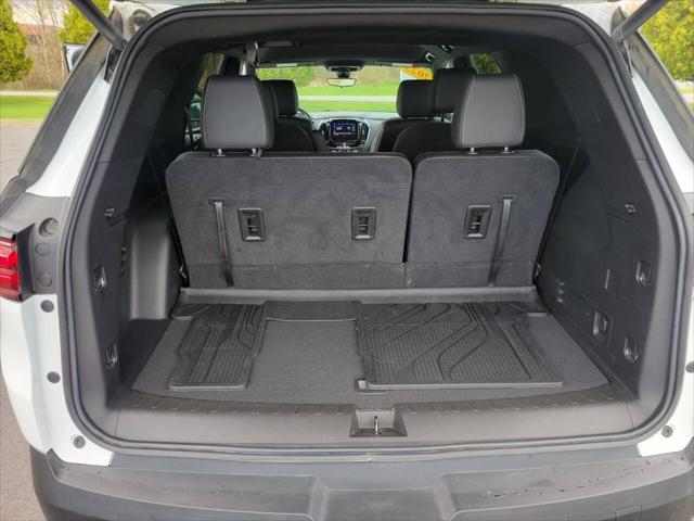 2023 Chevrolet Traverse AWD LT Leather