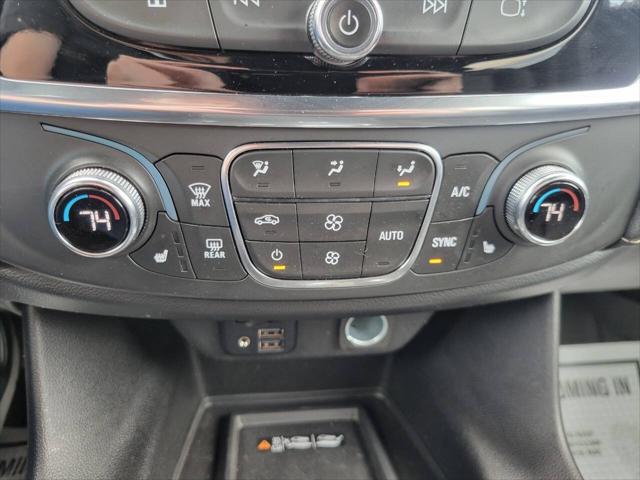 2023 Chevrolet Traverse AWD LT Leather