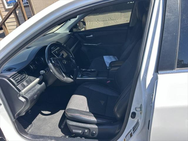 2017 Toyota Camry SE