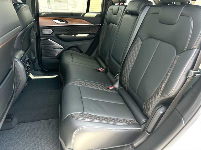 2026 Jeep Grand Cherokee Summit 4x4