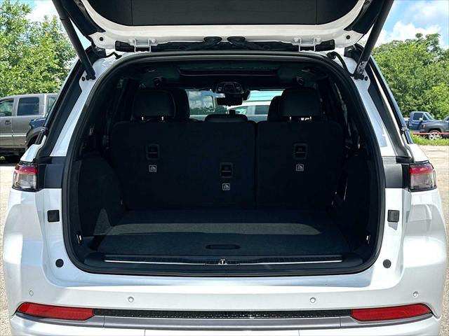 2026 Jeep Grand Cherokee Summit 4x4