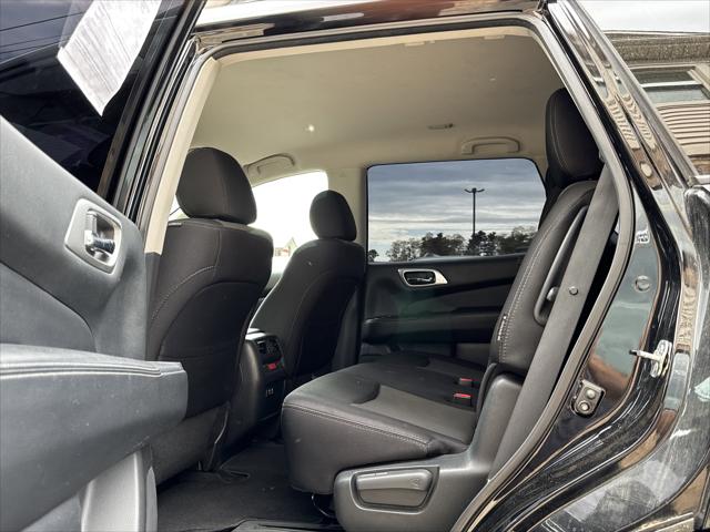 2019 Nissan Pathfinder SV