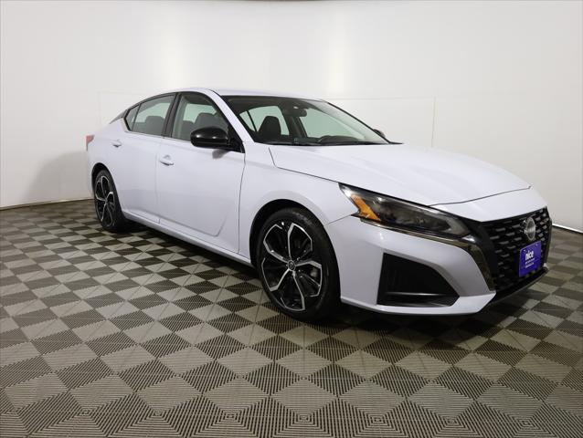 2024 Nissan Altima SR FWD